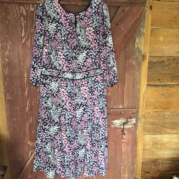 Talbots crepe floral set-in waistband lined crew neck 3/4 button sleeve midi NWT - Picture 3 of 8